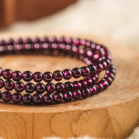 紫牙乌石榴石三圈 Purple Garnet 紫牙乌石榴石三圈 Purple Garnet