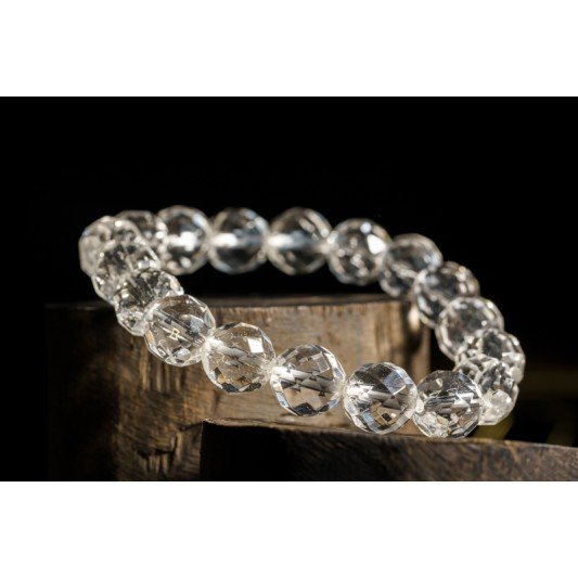 白水晶手链 ( 切面64 ) Clear Quartz Bracelet (Cut 64 Facets) 白水晶手链 ( 切面64 ) Clear Quartz Bracelet (Cut 64 Facets)