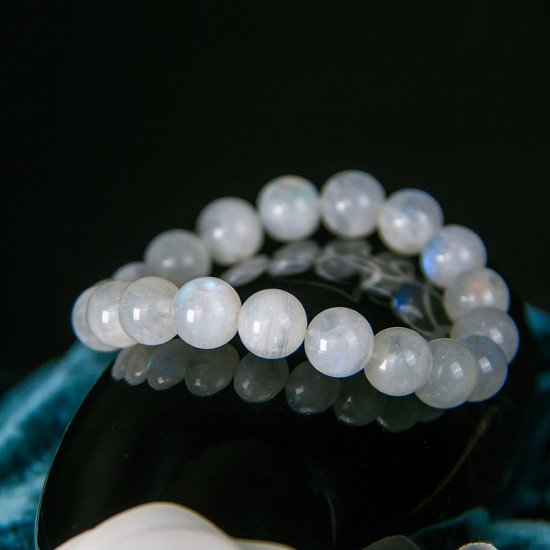 蓝月光手链 Blue Moonstone Bracelet 蓝月光手链 Blue Moonstone Bracelet